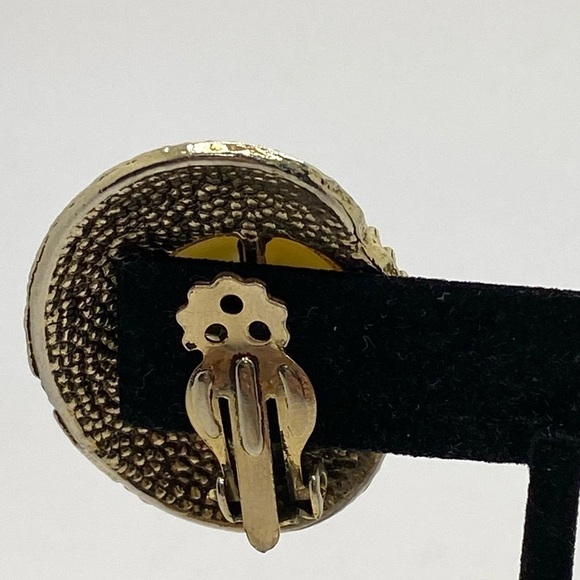 Clip Ons Faux Pearls Statement Antique Gold Tone - Picture 15 of 15